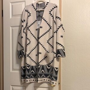 Chelsea & Theodore Ivory and Black Geometric Open-Front Cardigan